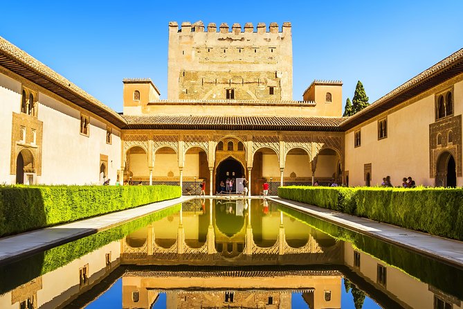 Alhambra With Nazaries Palaces Skip the Line Tour From Seville - Meeting and Pickup Logistics