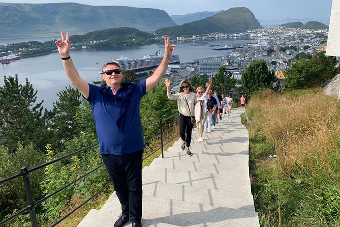 Amazing City Walk in Ålesund - Unique Architecture and History