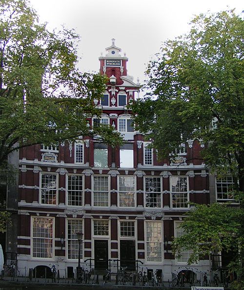 Amsterdam Old City Private Walking Tour - Experiencing Amsterdams Rich History