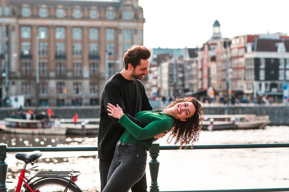 Amsterdam: Professional Photoshoot at Centraal Station - Preparing for the Shoot