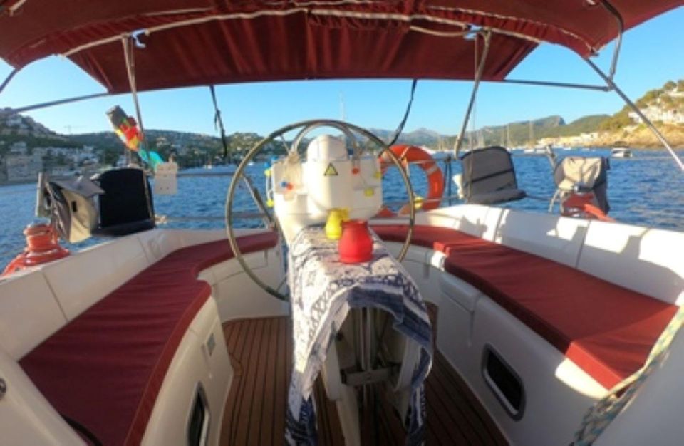 ANDRATX: ONE DAY TOUR ON A PRIVATE SAILBOAT - Bathe in Cala En Basset