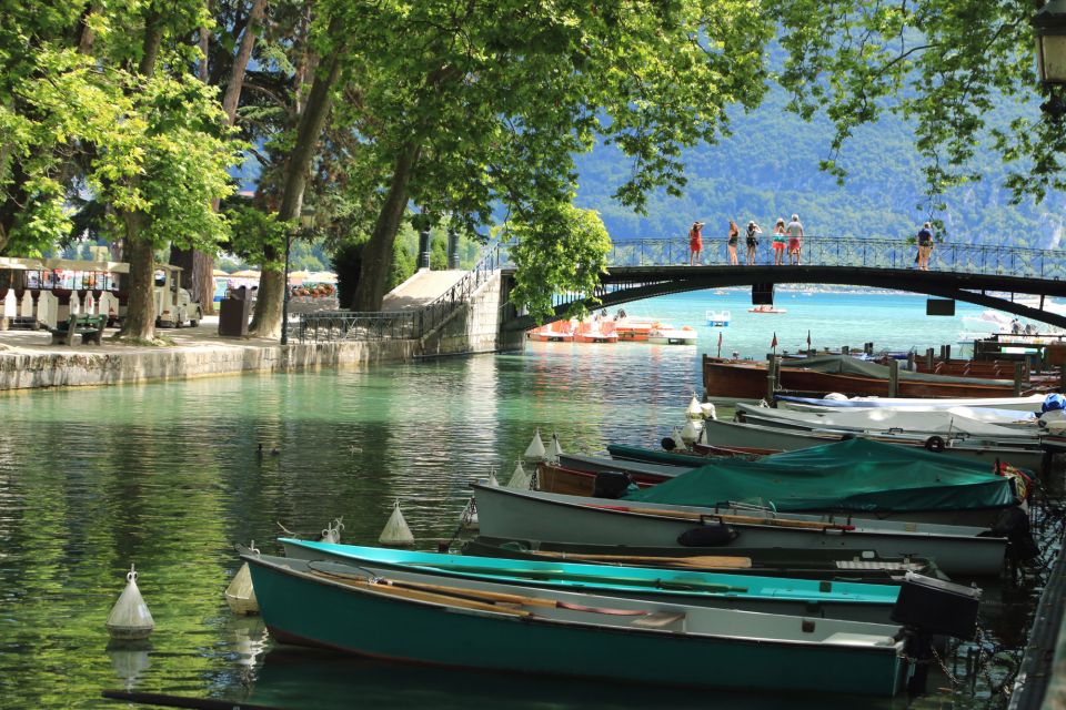 Annecy: City Highlights Self-Guided Scavenger Hunt & Tour - Accessing the Mobile App Experience