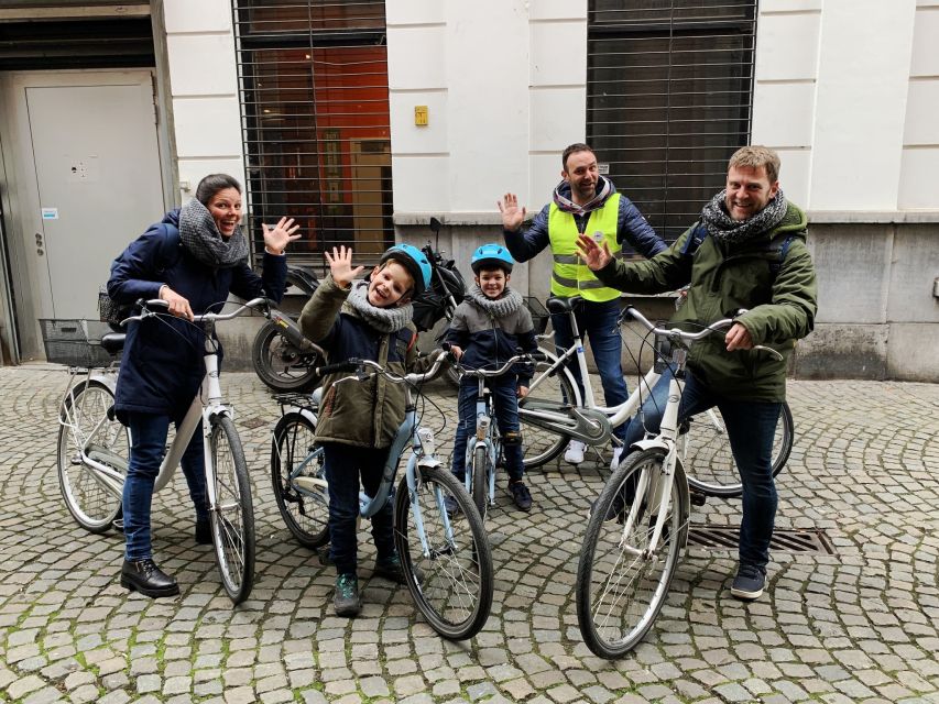 Antwerp: City Highlights Group Bike Tour With a Guide - Customer Ratings