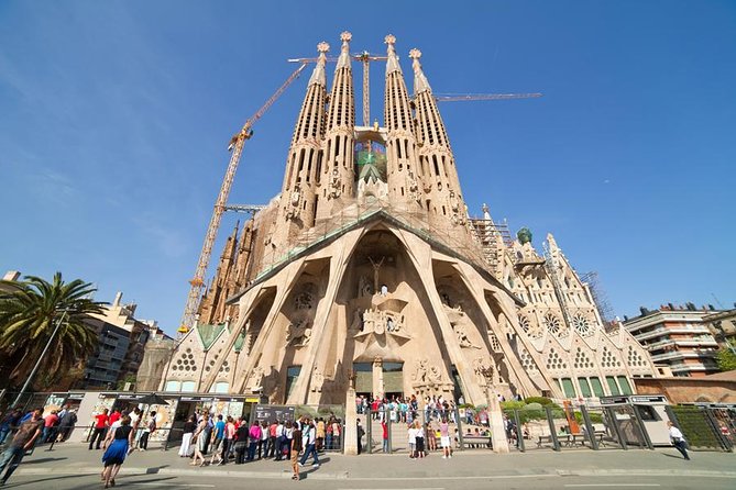 Barcelona Highlights Shore Excursion With Optional Attractions Tickets - Tour Duration and Logistics