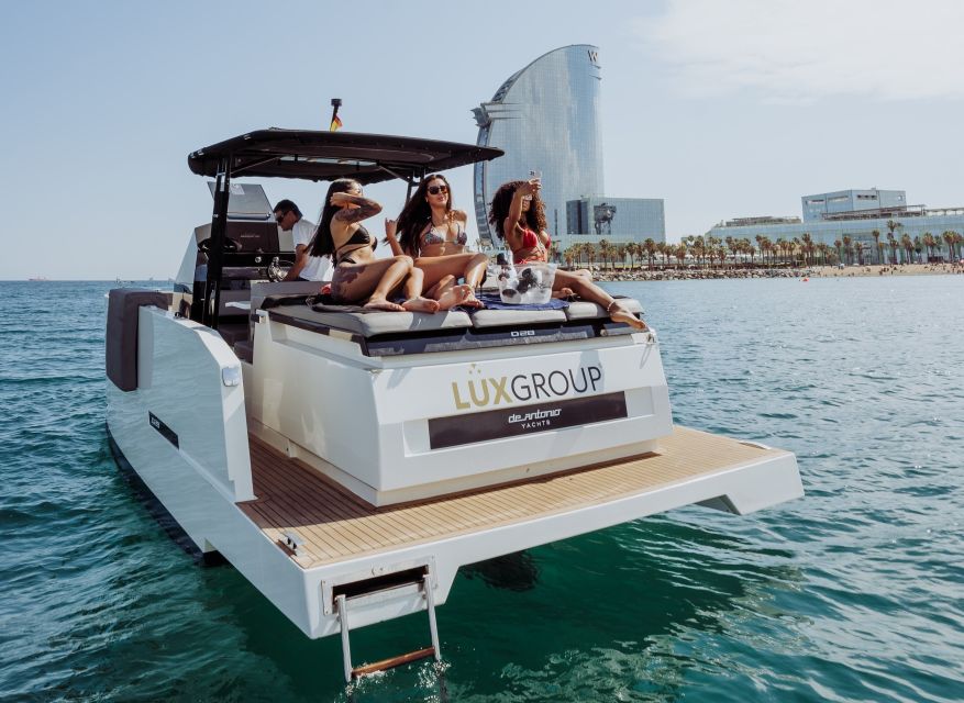 Barcelona: Private Motor Yacht Tour With Drinks and Snacks - Viewing Barcelonas Landmarks