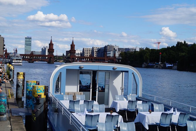 Berlin 4-Course Sunset Dinner Cruise Including Drinks - Duration and Schedule