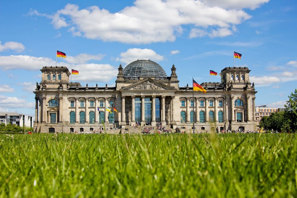 Berlin: Private Accessible Highlights Tour With Local Guide - Private Wheelchair-Accessible Vehicle