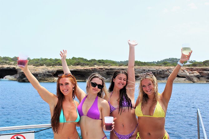 Boat Excursion in Ibiza With All Inclusive - Maximum Capacity and Group Size