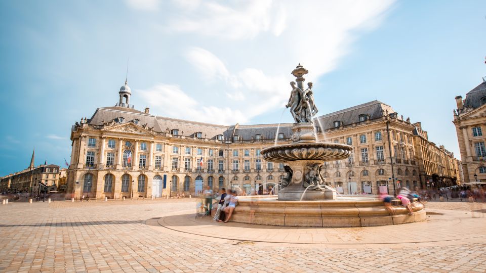 Bordeaux: City Highlights & Self-Guided Scavenger Hunt Tour - Solving Riddles and Puzzles