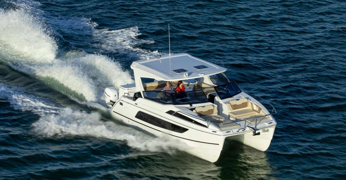 Cannigione: Rental of Aquila 36 Catamaran Daycruiser - Frequently Asked Questions