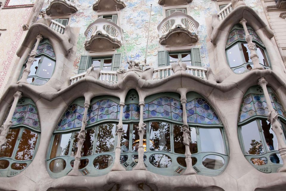 Casa Batllo Fast-Track Tickets, Barcelona Architecture Tour - Meeting Point Location