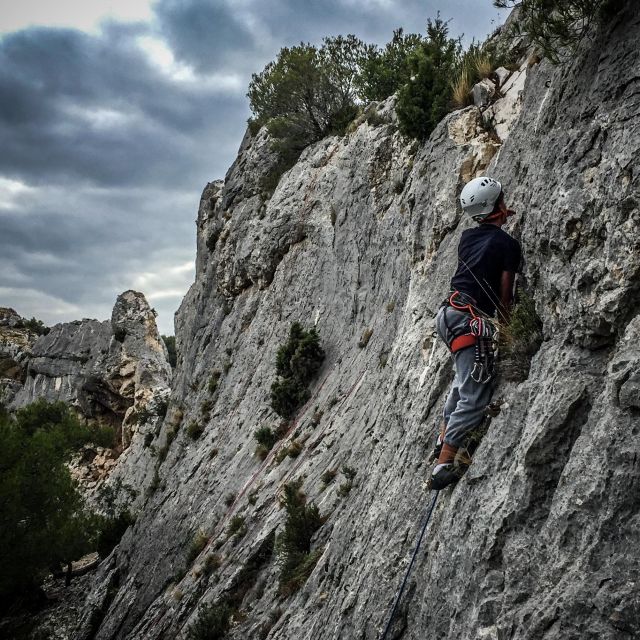 Climbing Discovery Session in the Calanques Near Marseille - Picnic and Snacks