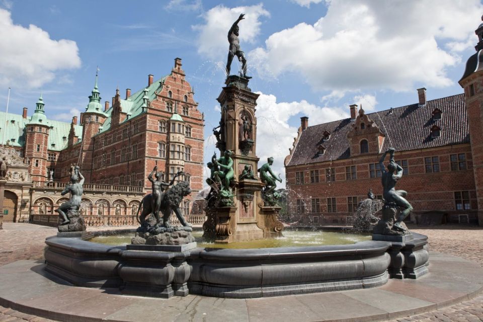 Copenhagen Day Trip to Frederiksborg Castle by Private Car - Group Size and Vehicle Options