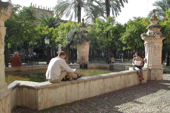 Cordoba Mosque & Jewish Quarter Guided Tour With Tickets - Accessibility and Transportation