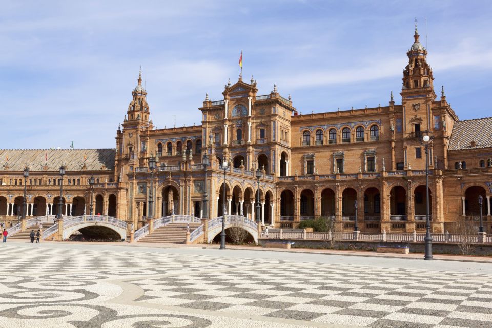 Costa Del Sol: the Alcázar & Seville Cathedral Private Tour - Marvel at the Cathedral