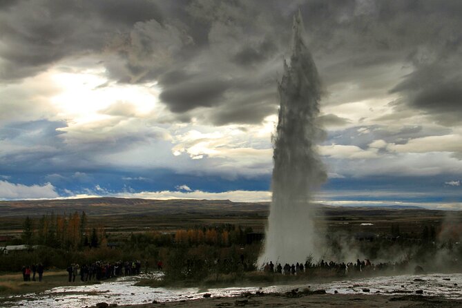 Day Trip to the Golden Circle and Hot Spring Geyser by 4WD Jeep From Reykjavik - Tour Logistics and Requirements