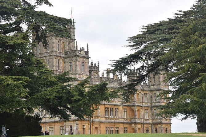 Downton Abbey and Village Tour From London by Mini Coach - Group Size