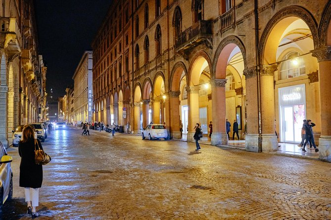 Drinks & Bites in Bologna Private Tour - Local Guide Expertise