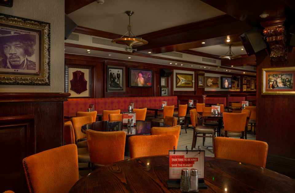 Edinburgh: Hard Rock Cafe With Set Menu for Lunch or Dinner - Booking and Availability