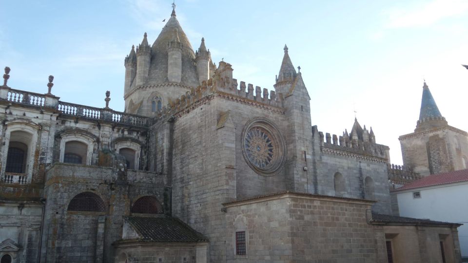 Évora Private Walking Tour - Historic Landmarks of Évora