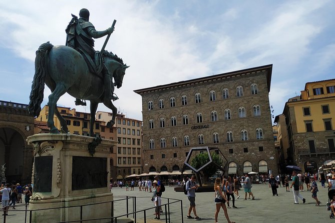 Florence: Best of - With Tour Leader & Multilanguage Audioguide - Memorable Souvenir Photos