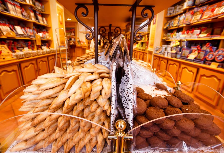 French Food, Restaurants in Paris Self-Guided Tour Booklet - Paris Highlights and Landmarks