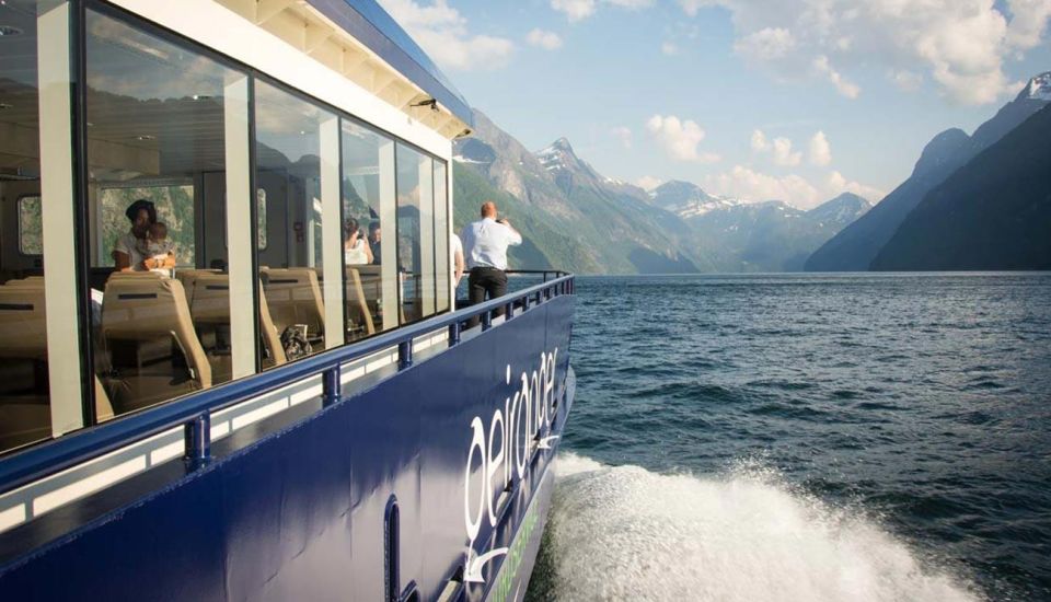 From Ålesund: Round-Trip Boat Cruise to Geirangerfjord - Meeting Point and Directions