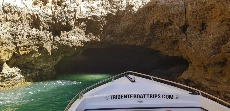 From Armação De Pêra: Benagil Caves and Beaches Boat Tour - Discovering the Benagil Cave