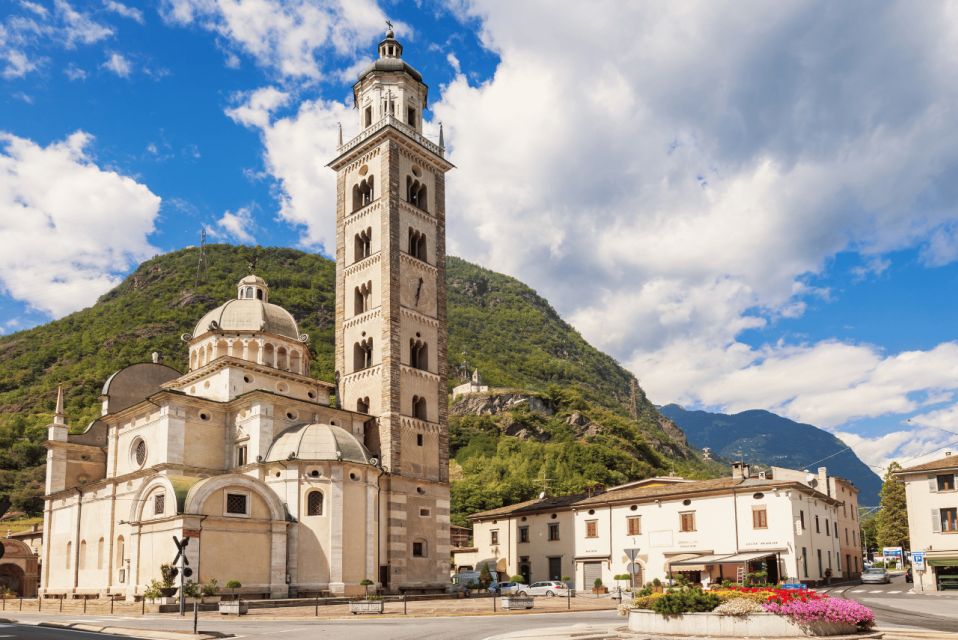 From Lecco Railway Station: Bernina Train Ticket - Reservation System Details