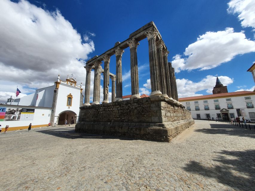 From Lisbon: Evora and Monsaraz Full-Day Tour - Lunch in Evora