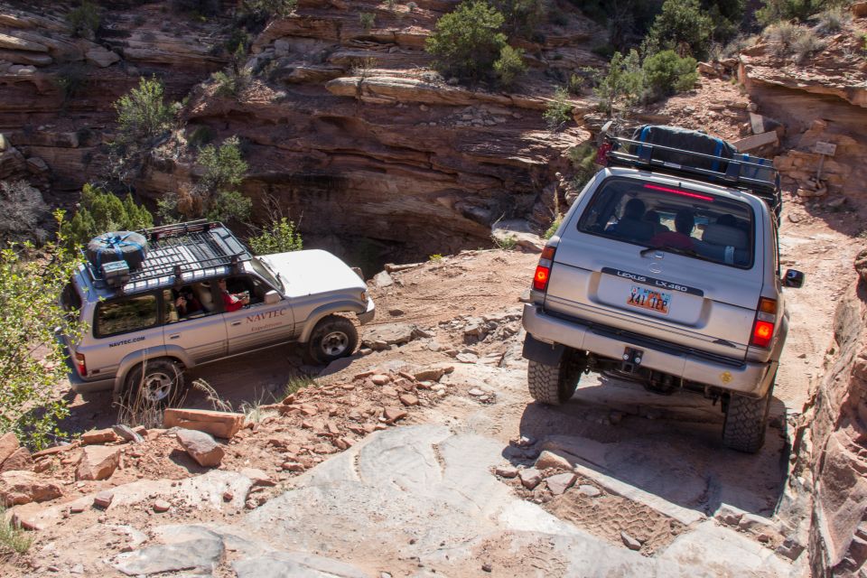 From Moab: Canyonlands Needle District 4x4 Tour - Panoramic Views of Rock Formations