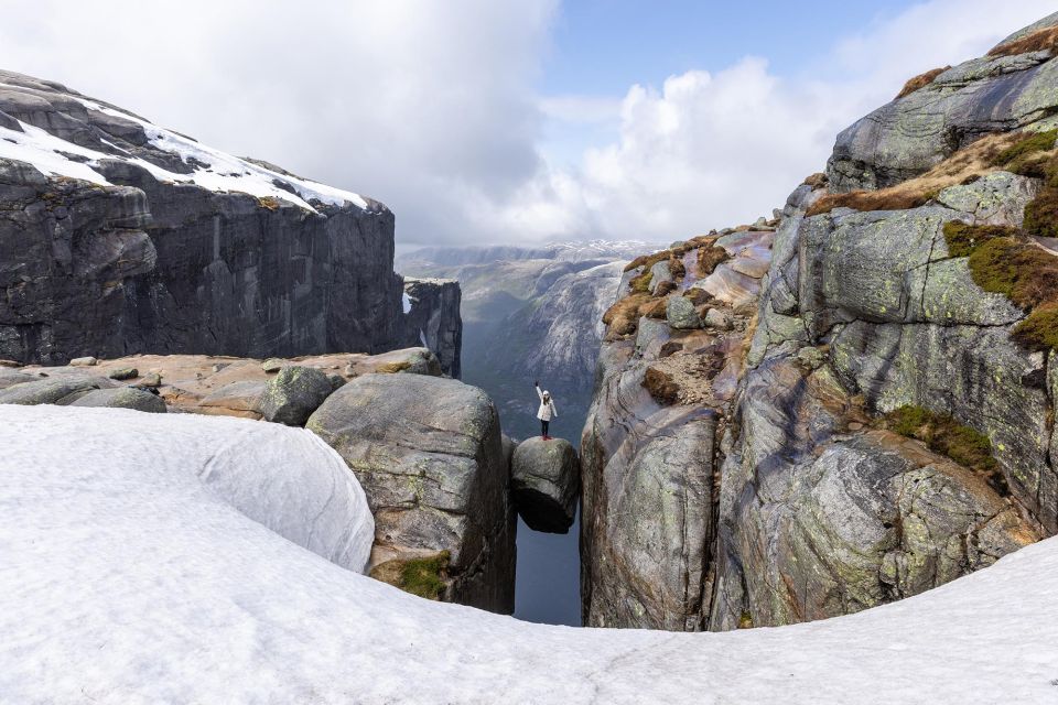 From Stavanger: Off-Season Guided Hike to Kjerag - Getting There