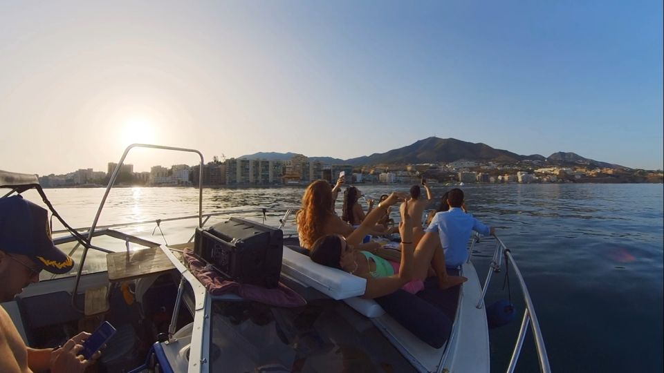 Fuengirola: Magical Sunset Yacht Tour - Experienced Captain and Crew