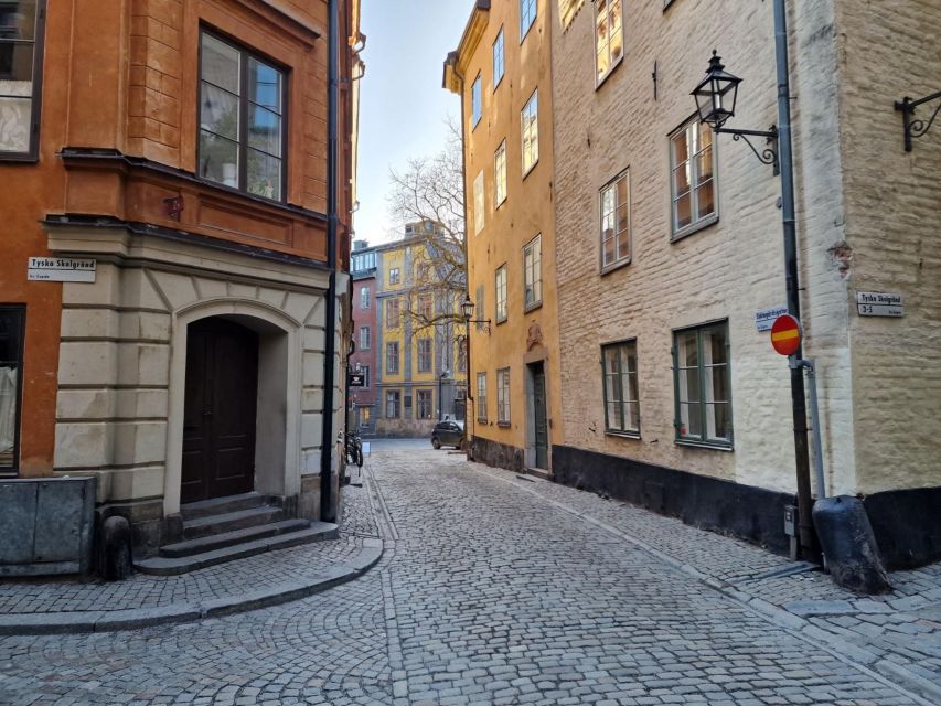 Gamla Stan: A Self-Guided Audio Tour of Stockholm's Old City - Visiting Riddarholmen Church