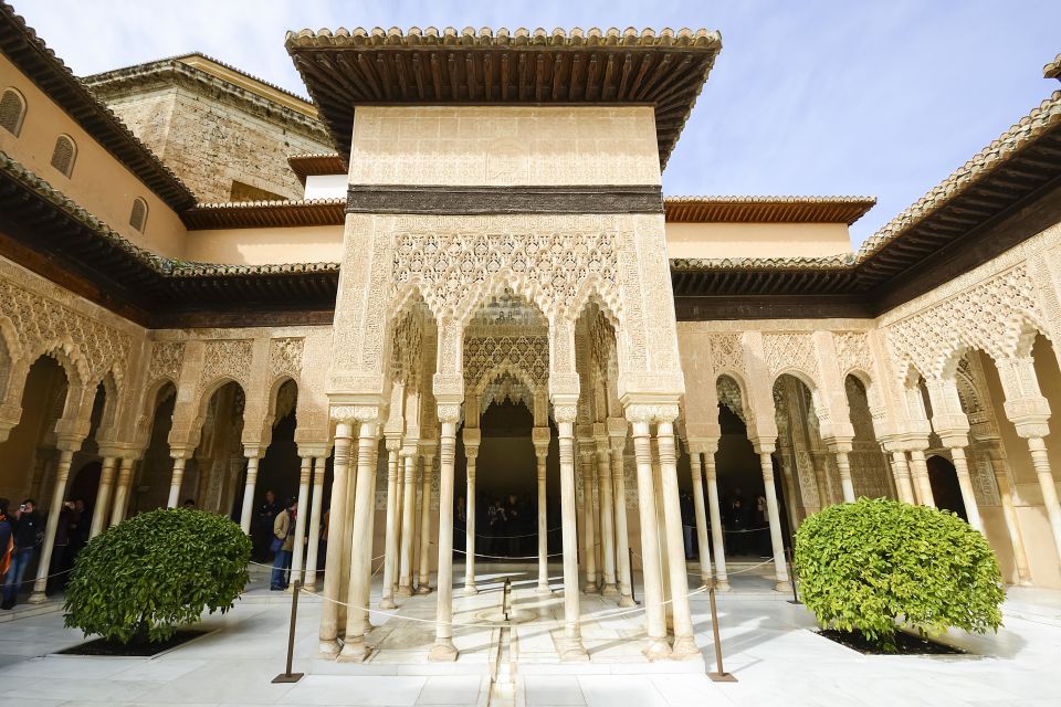 Granada: Alhambra, Nasrid Palaces, and Generalife Tour - Preparation and Requirements