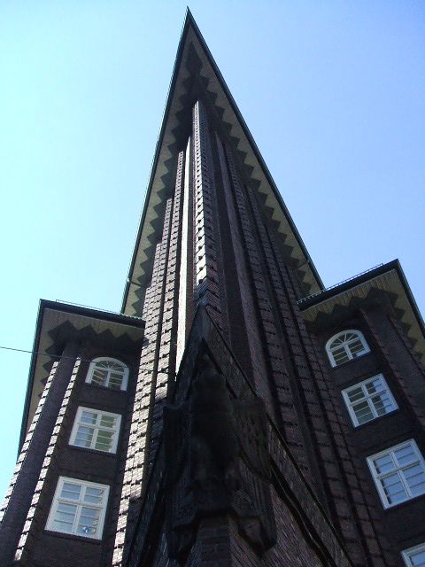 Hamburg: Bike Tour of the Speicherstadt & Old Harbor - Visiting Hafen Museum