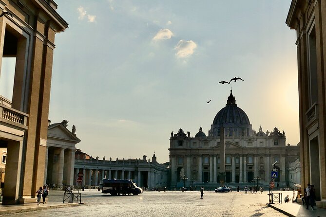 In-depth Guided Tour of St. Peters Basilica & Square - Exploring St. Peters Square