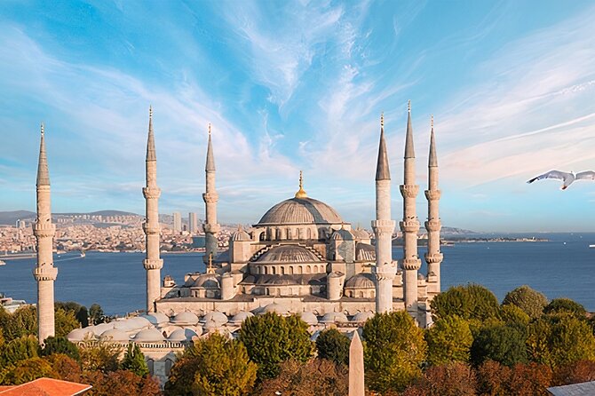 Istanbul Must See: Hagia Sophia, Blue Mosque, Topkapi Palace, Basilica Cistern, Bosphorus Tour - Discovering Topkapi Palace