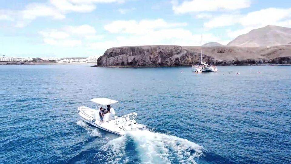 Lanzarote: Private Boat Trip 2:30h - Pickup and Drop-off