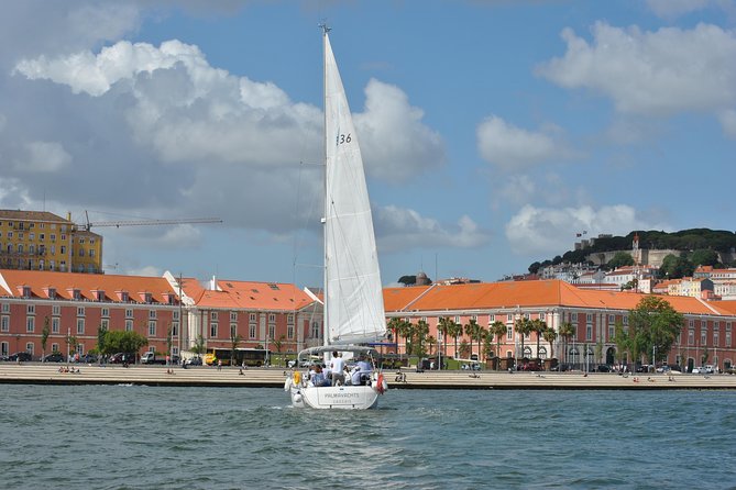 Lisbon Old Town Sailng Cruise With a Drink- 2h Small Group Tour - Tour Reviews