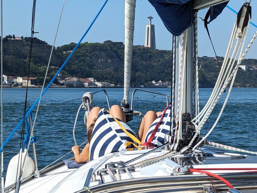 Lisbon: Private Boat Tour. Sailing Experience & Sunset. - Scenic Ocean Sailing to Cascais