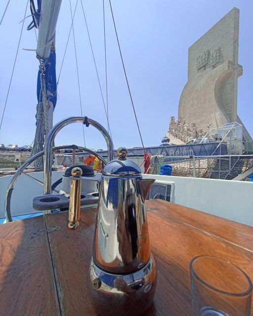 Lisbon: Private Sailing Tour - Swim and Explore