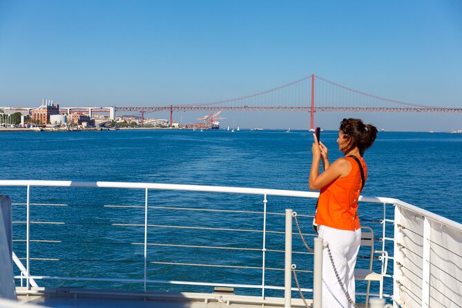 Lisbon River Boat Sightseeing Tour With a Drink - Restrictions and Policies