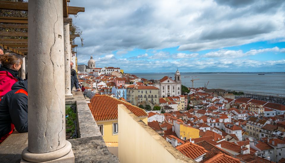 Lisbon: Tuk Tuk City Tour With a Boat Tour in River Tagus - Boat Tour Scenic Views