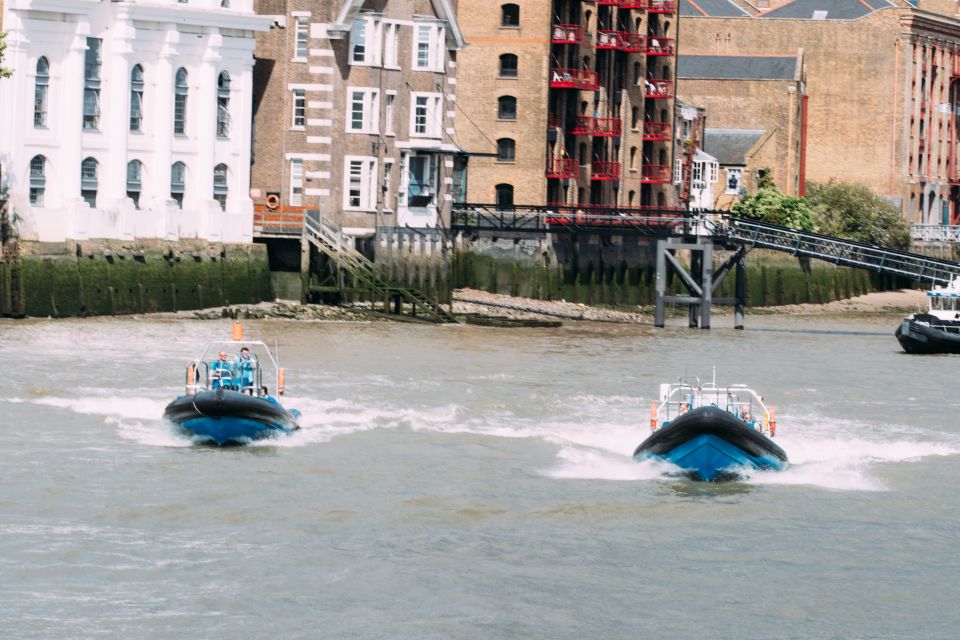 London: Bond for Day Tour – All Inclusive & Speedboat - Westminster and St. Jamess Park