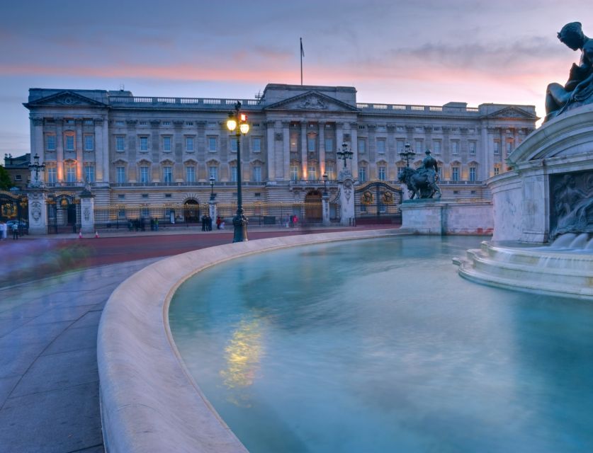 London: Buckingham Palace Ticket and Afternoon Tea - Meeting Point and Transportation