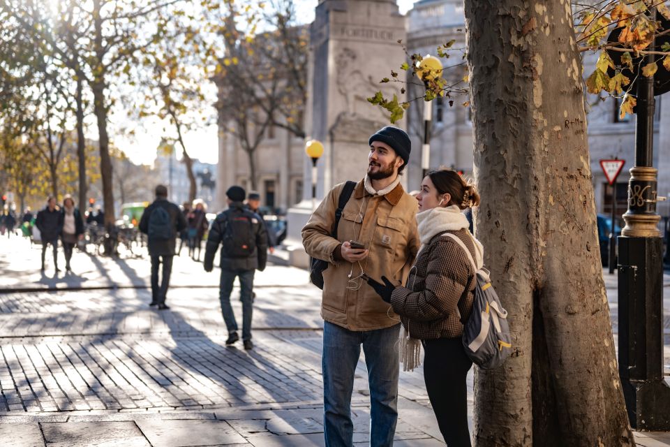 London: Royal History Walk Self Guided Tour - Landmark Exploration