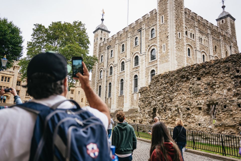 London: Tower of London Tour & Thames River Cruise - Thames River Cruise