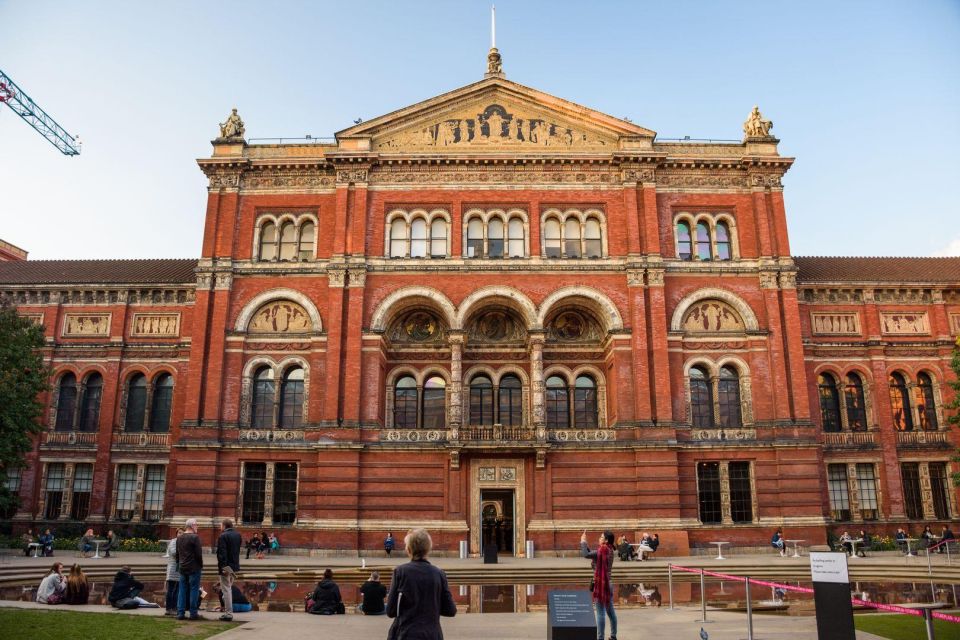 London: Victoria and Albert Museum Self-Guided Audio Tour - Featured Exhibits and Artifacts