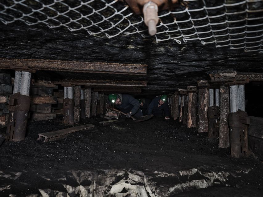 Longyearbyen: Historic Coal Mine Tour at Gruve 3 - Pickup and Drop-off